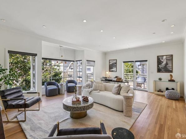 2139 Green St #B - Photo 1