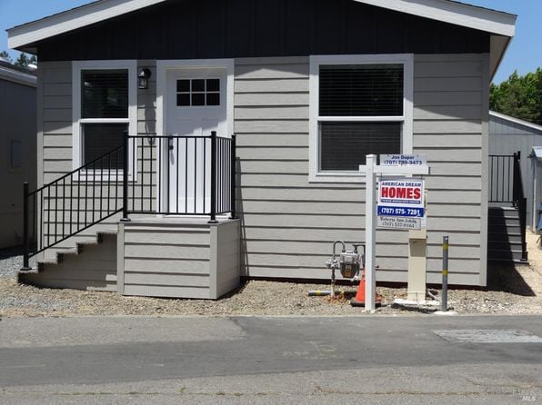413 Crystal Drive - Photo 1