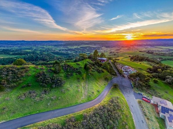 6048 Hyland Way - Photo 1