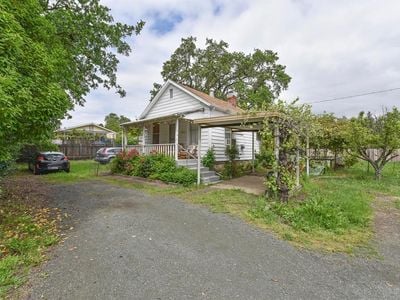 1664 Spring Street - Photo 1