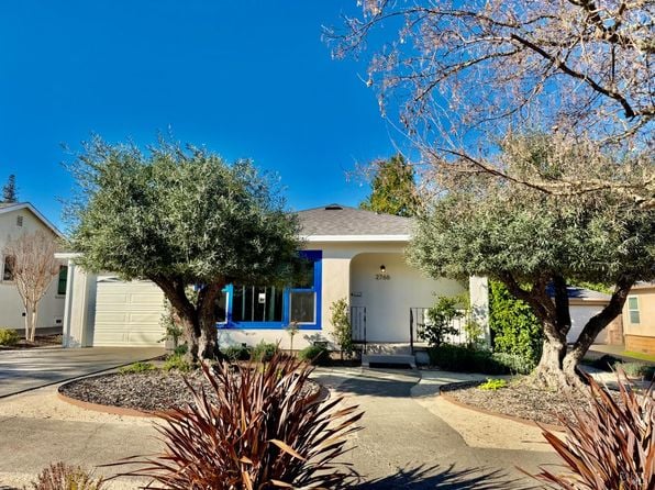 2766 Iowa St - Photo 1