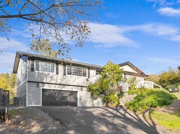 10465 Pelham Drive - Photo 1