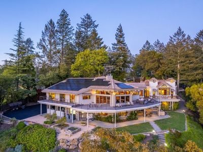 568 Sunset Drive - Photo 1