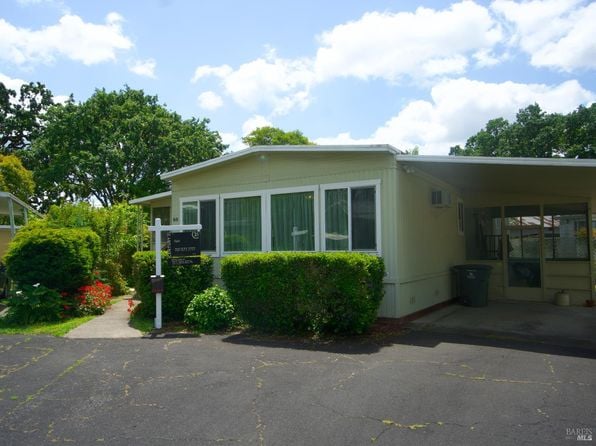60 Colonial Park Drive - Photo 1