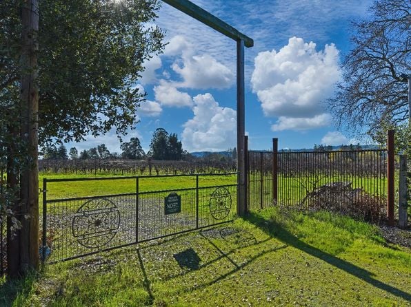 0 8th Street E - Photo 1