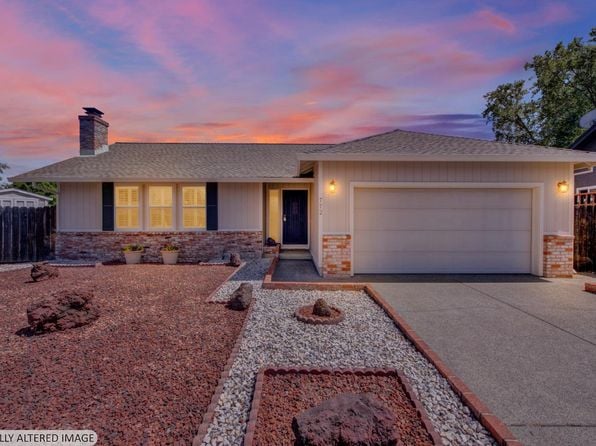 772 Lathrop Street - Photo 1