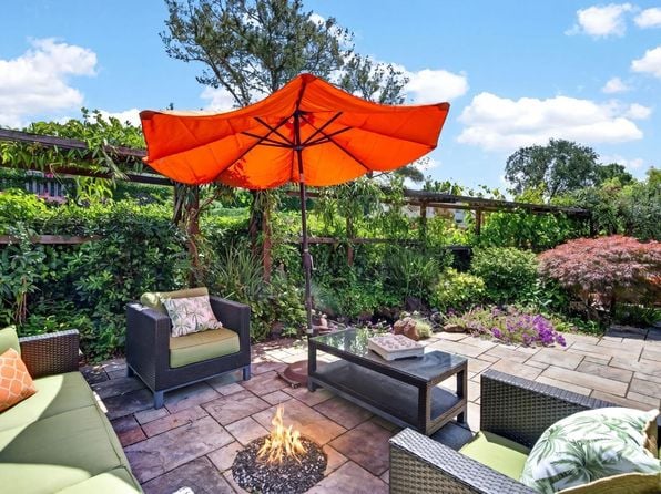 109 Silverado Springs Drive - Photo 1