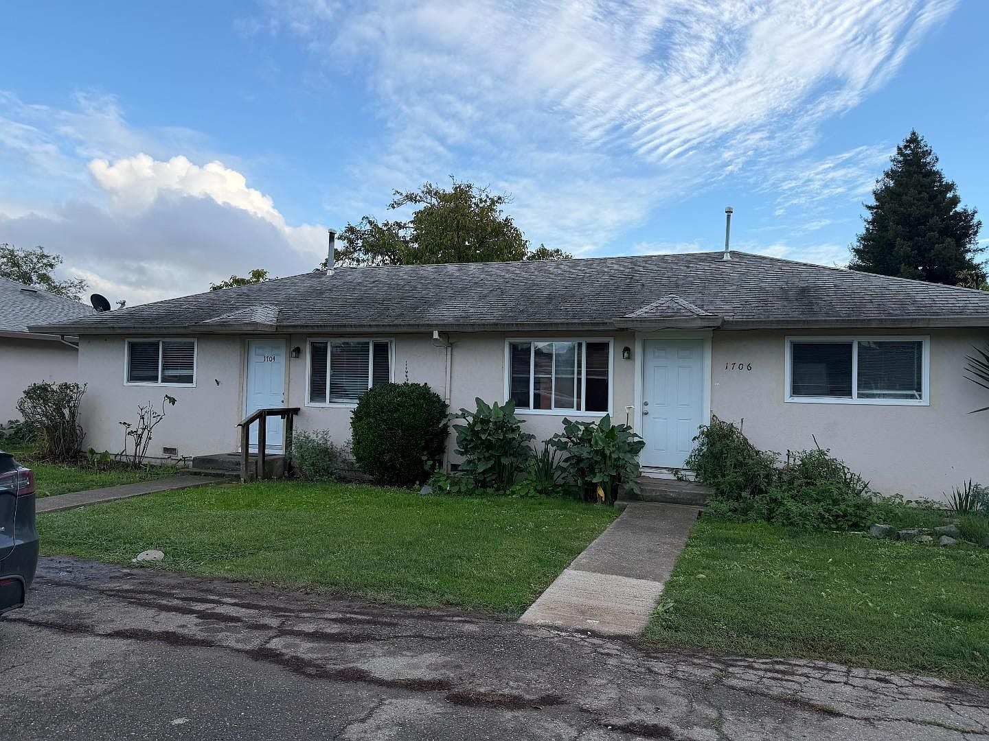 1704 Dutton Ave - Photo 1