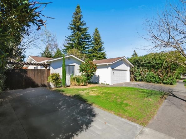 758 Pueblo Avenue - Photo 1