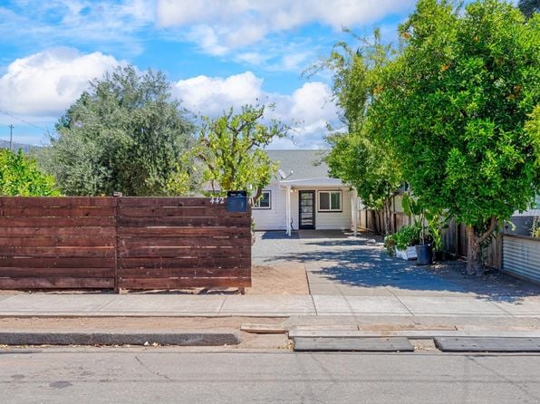 442 N Jefferson Street - Photo 1
