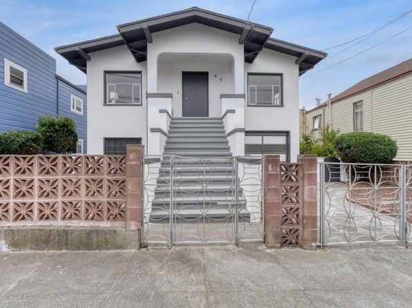 61 Farragut Ave - Photo 1