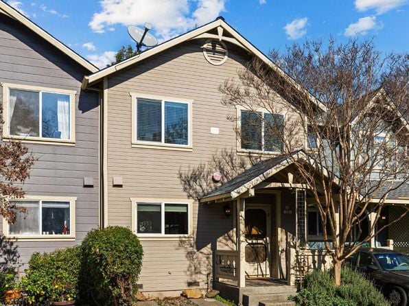 12 Rain Tree Court - Photo 1