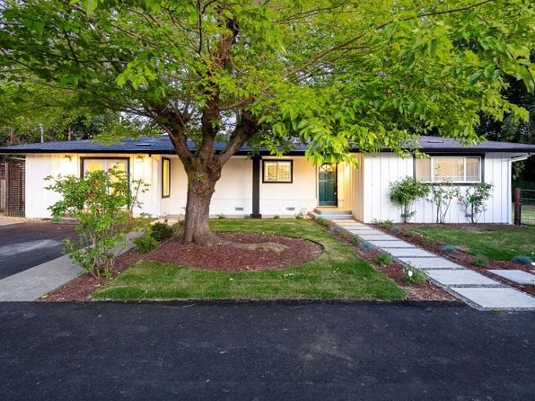 10999 Old Redwood Highway - Photo 1