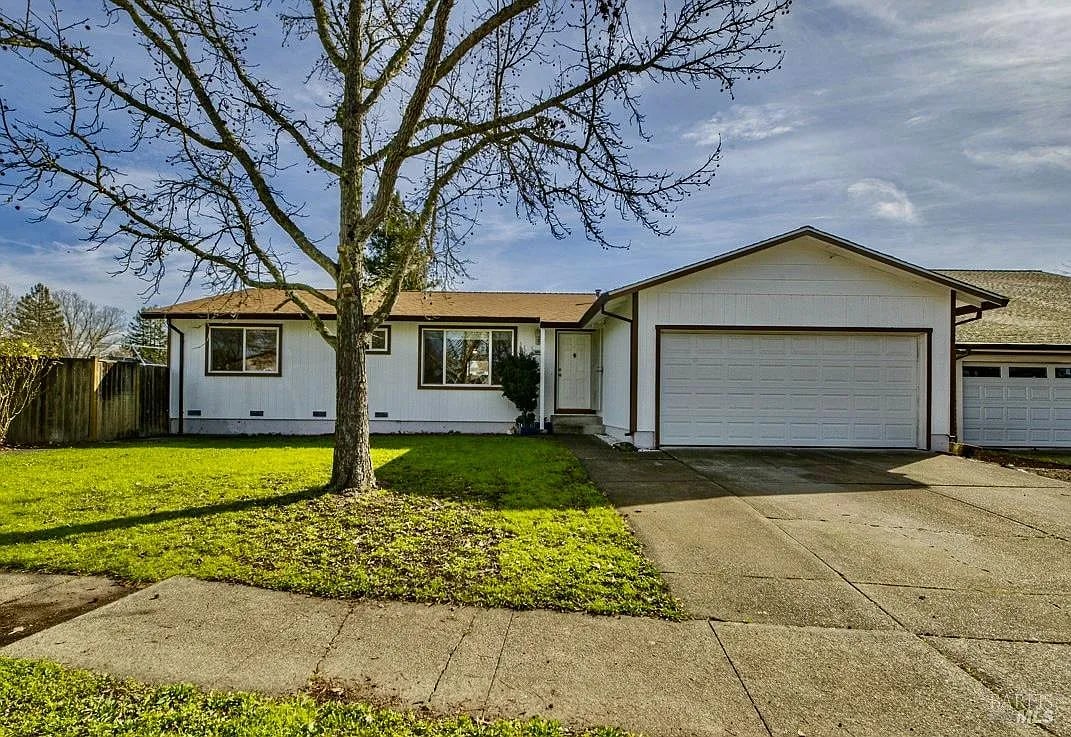 5036 Algiers Avenue - Photo 1