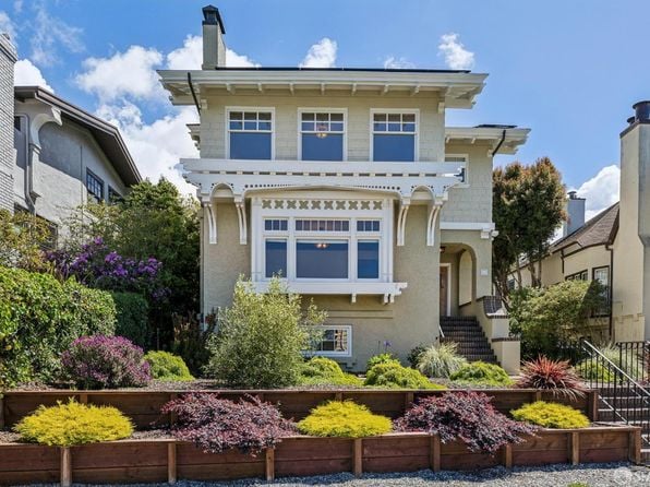 60 Mercedes Way - Photo 1