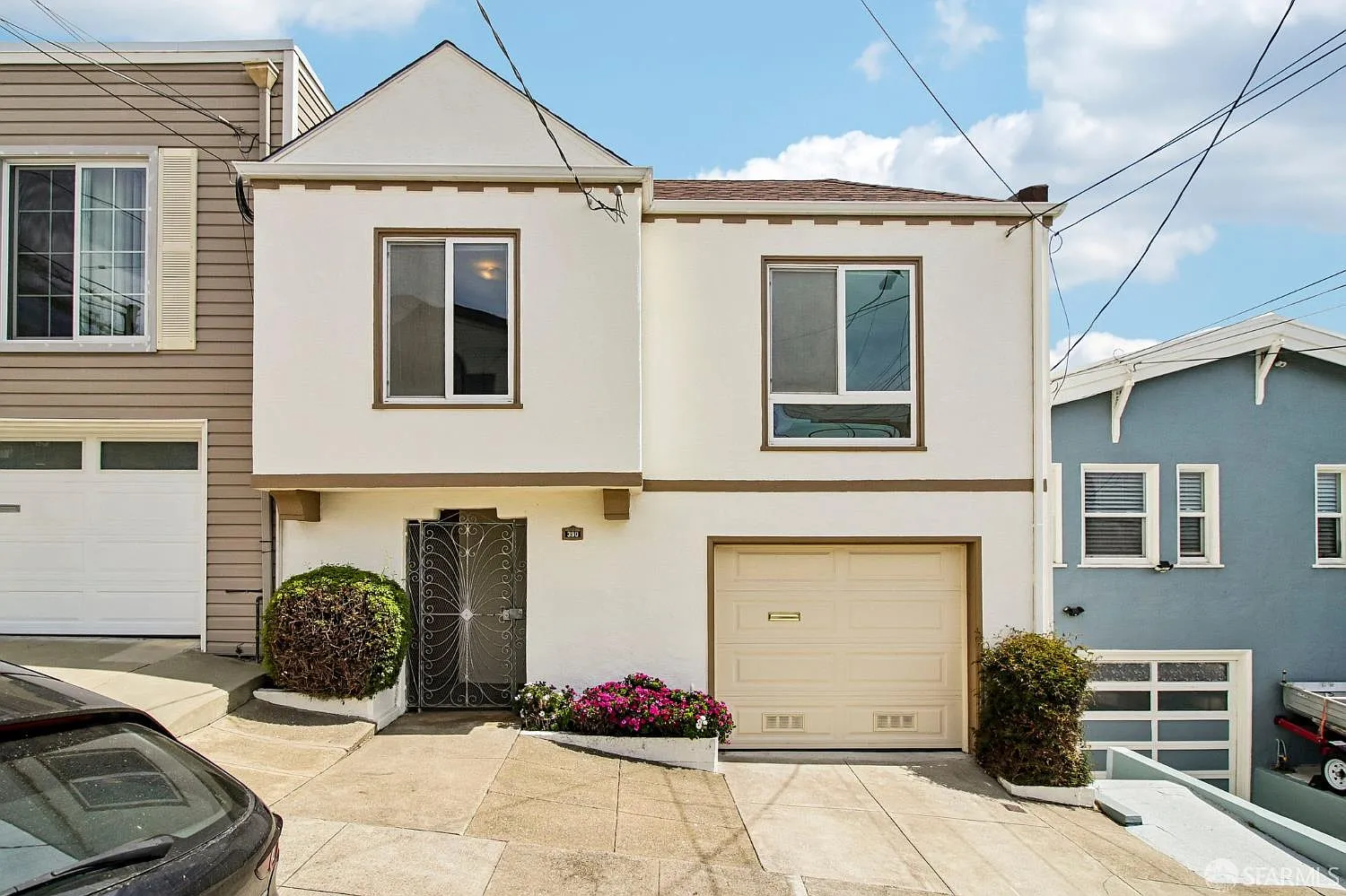 390 Teddy Ave - Photo 1