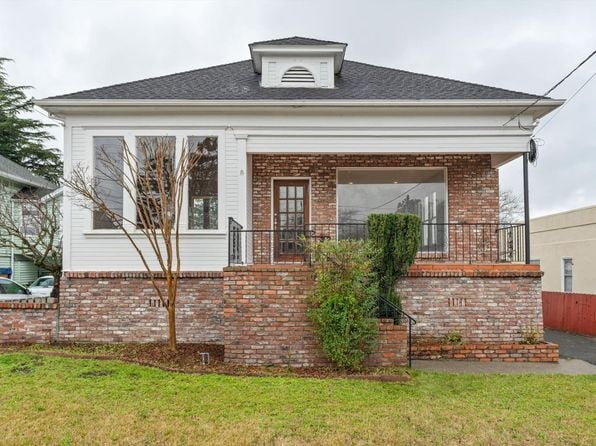 816 B Street - Photo 1