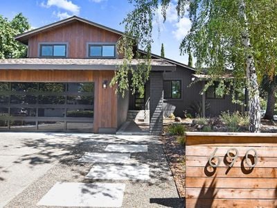 690 Hudson Ct - Photo 1