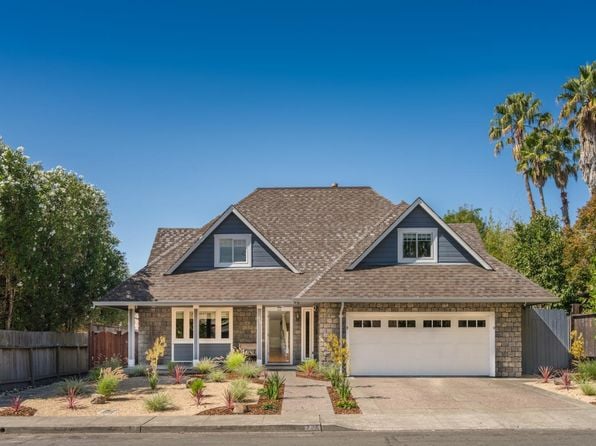 775 4th Street E - Photo 1