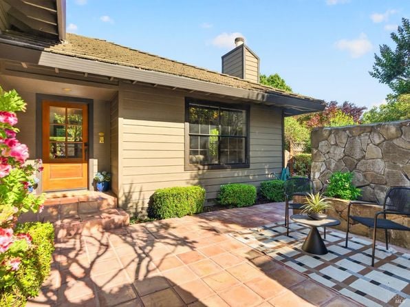 18 Clement Court - Photo 1