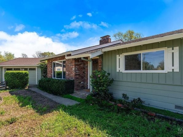 878 Pauline Court - Photo 1