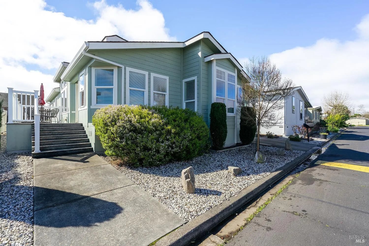 32 Yorkshire Drive - Photo 1