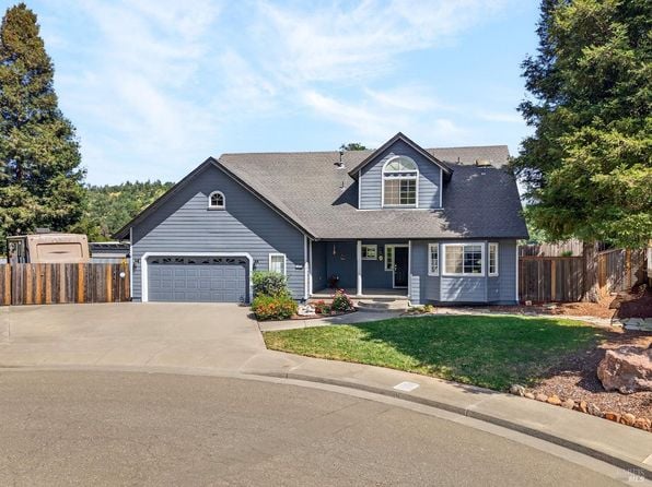 586 Hillside Drive - Photo 1