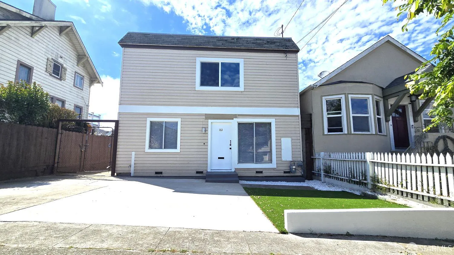 161 Miramar Ave - Photo 1