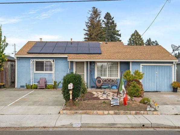 54 Bryan Avenue - Photo 1