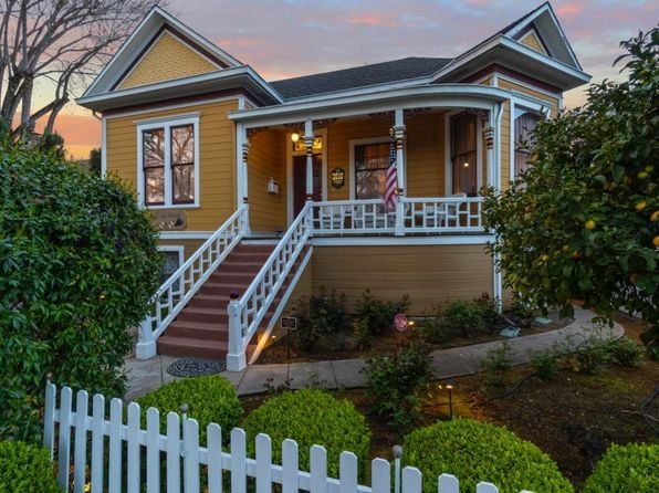 2010 1st Street - Photo 1