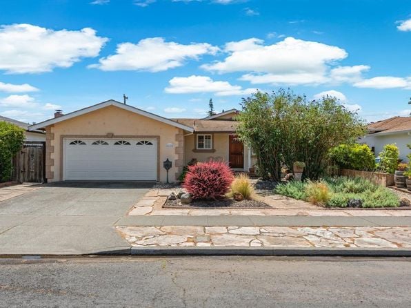 1615 Bryce Court - Photo 1