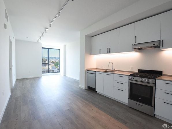 395 6th St #511 - Photo 1