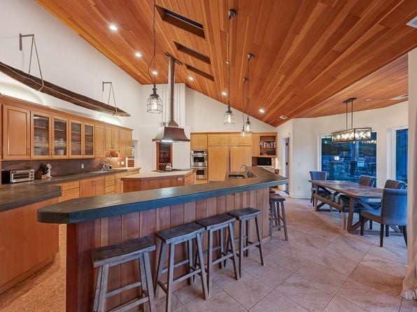 801 Samantha Court - Photo 1