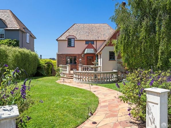 265 Moncada Way - Photo 1