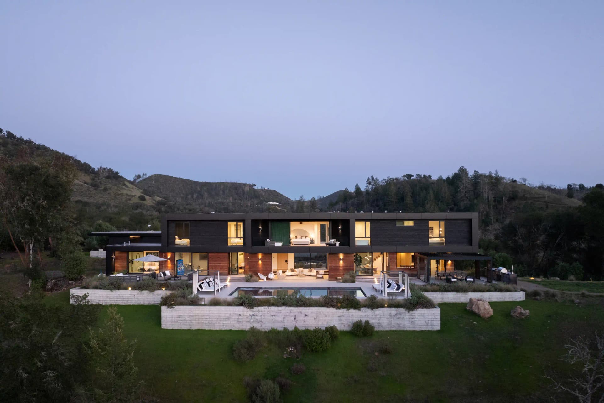Glen Ellen luxury estate with mountain views
