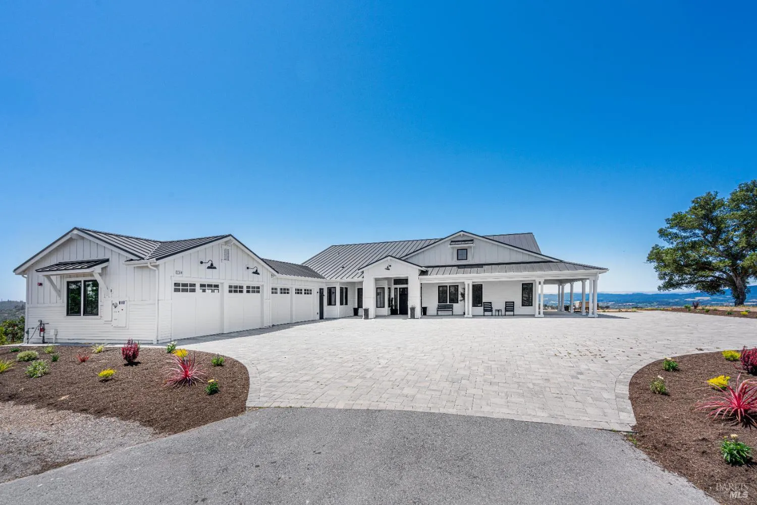 9110 Chalk Hill Road - Photo 1