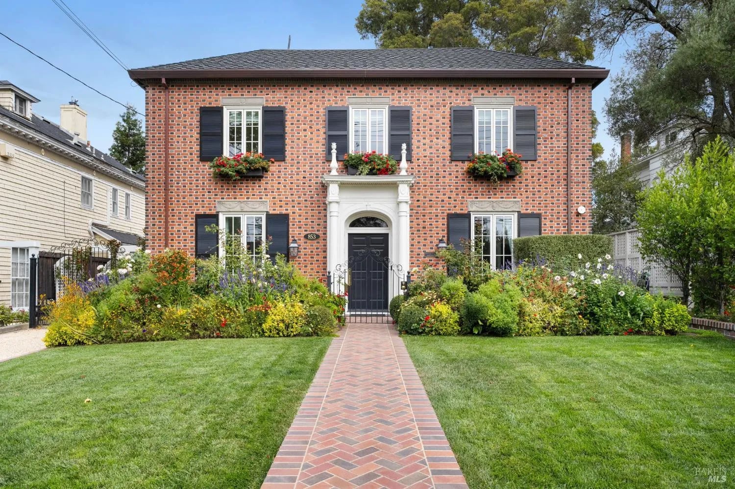 853 D Street - Photo 1