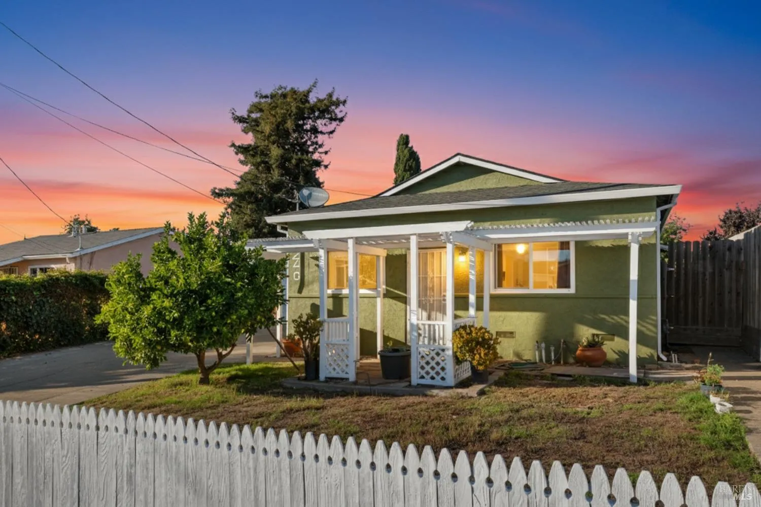 240 W Carolyn Drive - Photo 1