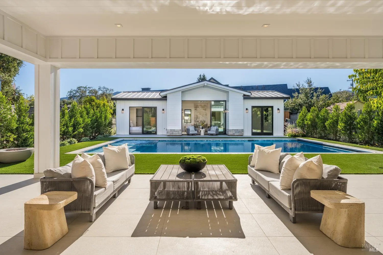 1547 Allyn Avenue - Photo 1