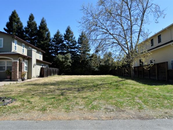 1566 Healdsburg Avenue - Photo 1