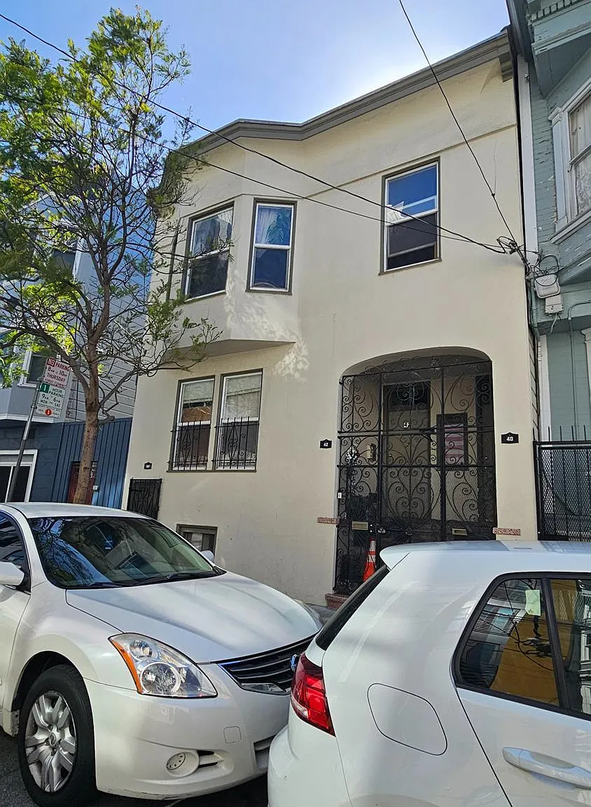 40-44 San Carlos St - Photo 1