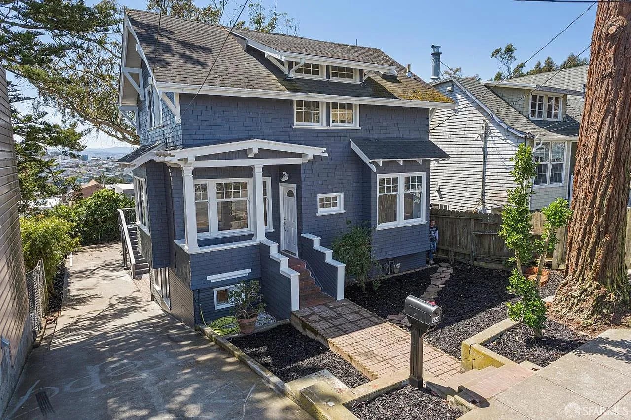 759 Lakeview Ave - Photo 1