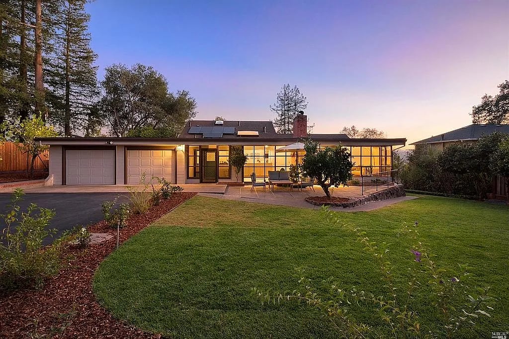 407 Sherman St - Photo 1