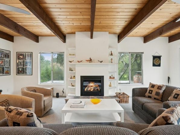 468 Mountain Avenue - Photo 1