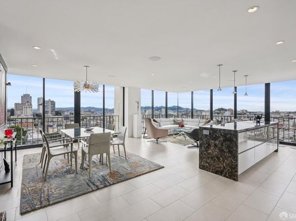 999 Green St APT 1702 - Photo 1