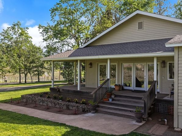 539 Keyes Avenue - Photo 1