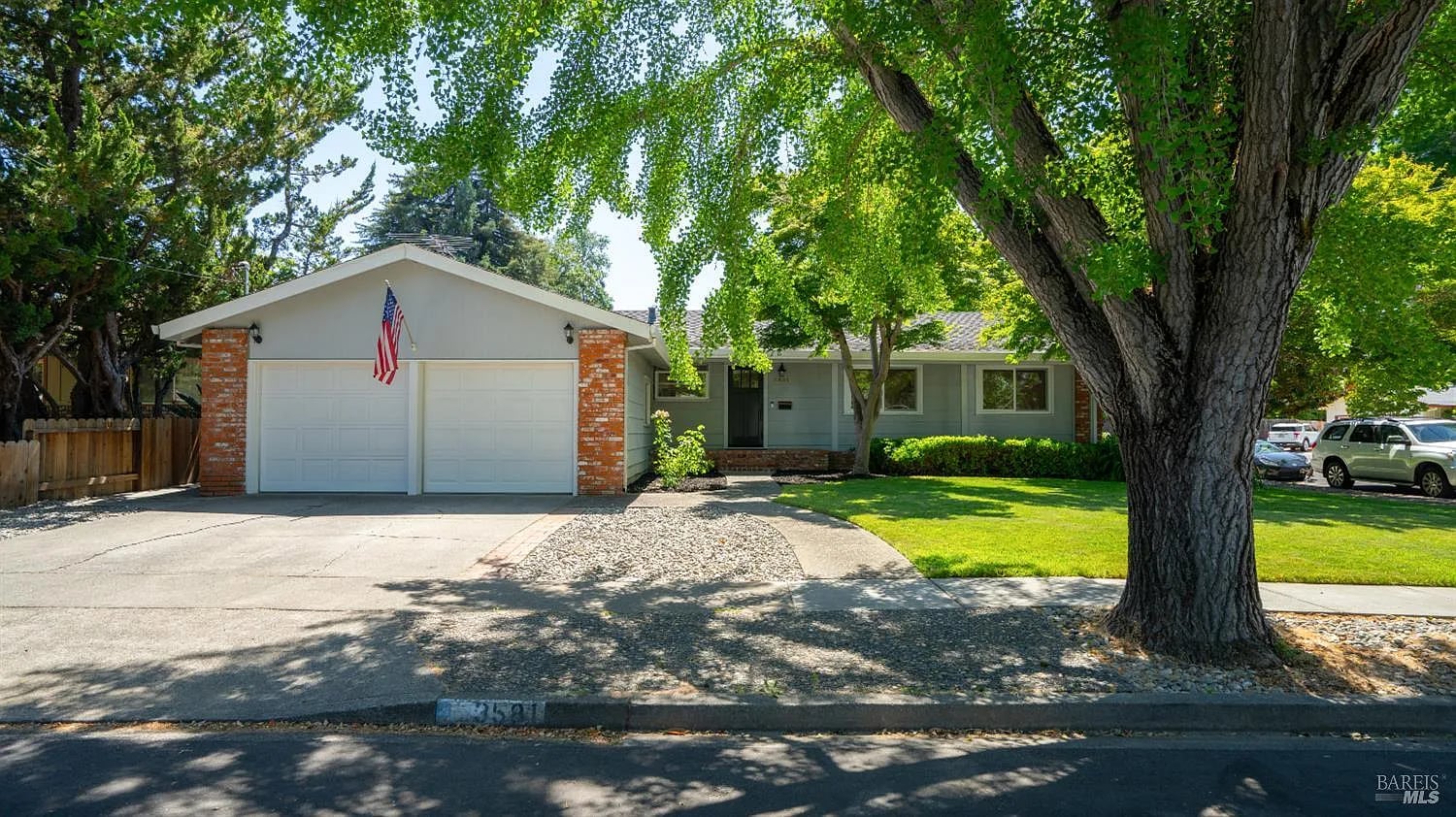 3581 Young Avenue - Photo 1