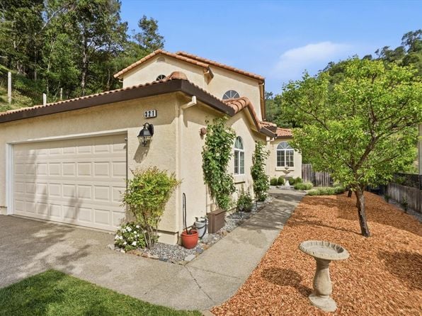 321 Portofino Way - Photo 1