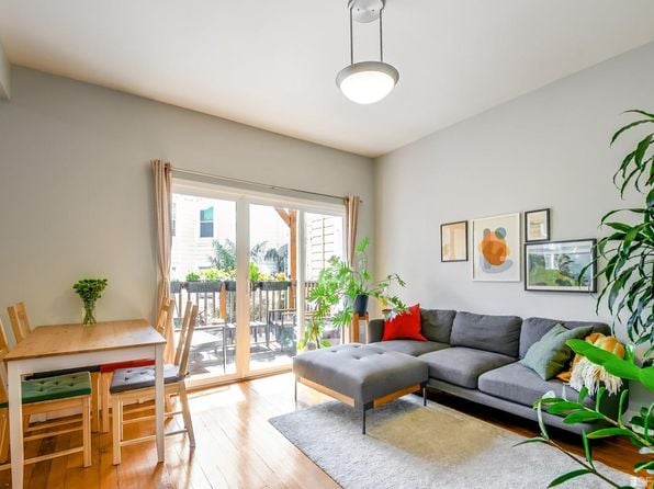 241 14th St - Photo 1