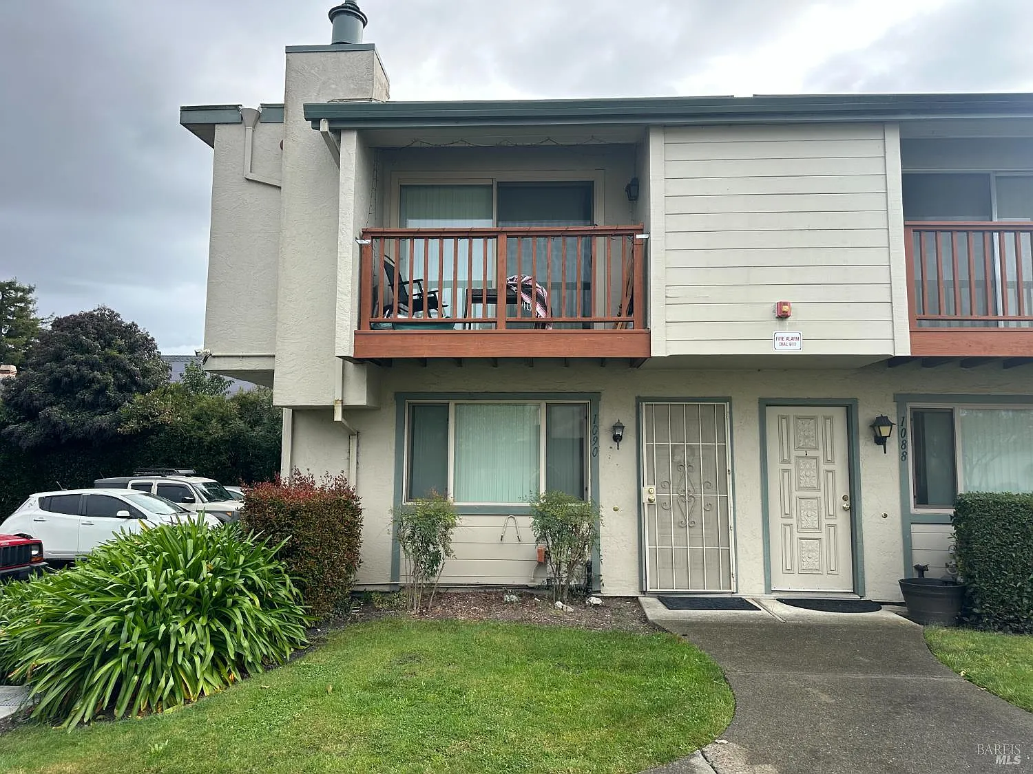 1090 Eleanor Avenue - Photo 1